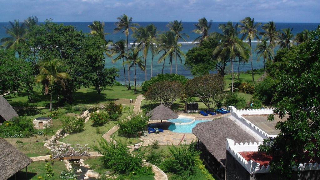 Hill Park Hotel - Tiwi Beach Extérieur photo
