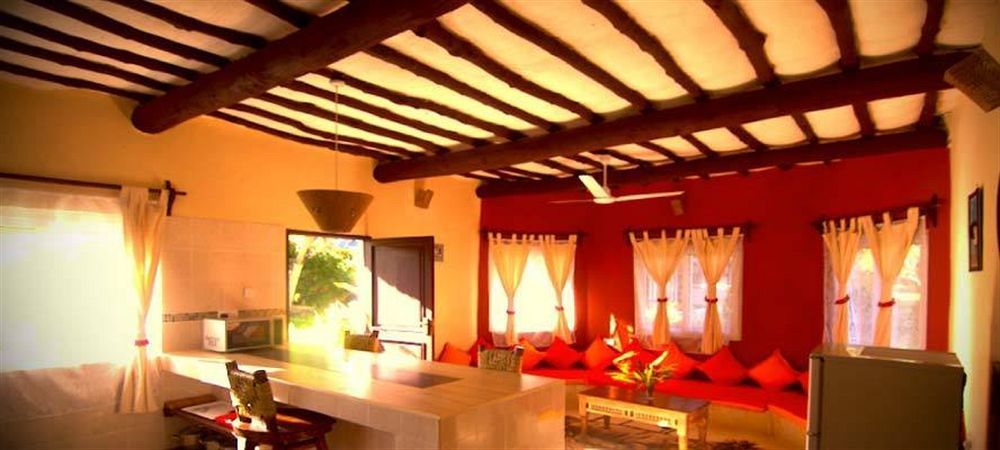 Hill Park Hotel - Tiwi Beach Extérieur photo